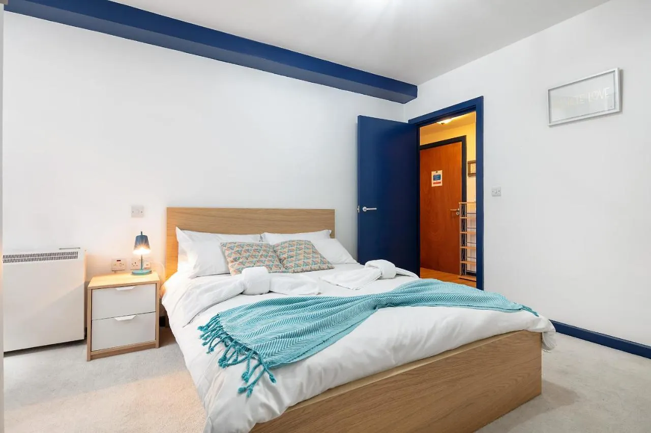 Spitalfields One Bedroom Apartment London 0*,